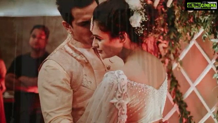 Yuvika Chaudhary Instagram - 12th nov ❤️ can’t believe it’s one month nw time doesn’t stop for anyone that’s why v make memories .I hope v make more n more memories step by step hand in hand with lots of love 💗 #newphase #newlife #love #memories #wedding #family #you #me #friendship #thankugod #loveyouprince @princenarula come soon #beba and @deepikasdeepclicks thx for clicking beautiful moments it was not possible without u tx for the lovely viedo 😘