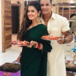 Yuvika Chaudhary Instagram - Happy diwali 😍😍❤️😘❤️😍😍❤️ @princenarula. Outfit- @payalkeyalofficial Jewellery- @shillpapuriidesignerjewellery Styled by- @junejasanchi