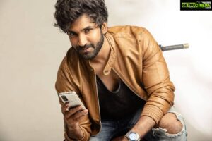 Aadhi Pinisetty Instagram - Hellooo there🌟
Pc : @v.s.anandhakrishna