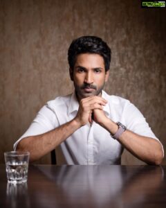 Aadhi Pinisetty Instagram - Looking at you looking at me 👀

📷 : @kiransaphotography