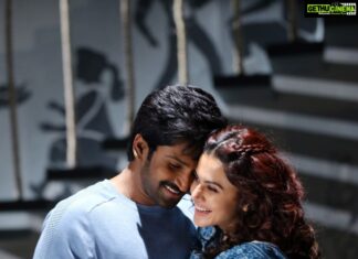 Aadhi Pinisetty Instagram - Happy birthday @taapsee Pannu ! It was fun working with you fr the second time..thrilled about #Neevevaro 🤞 My best wishes for #Mulk 🤗😘 #happybirthdaytaapsee
