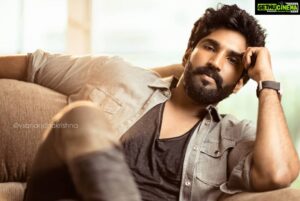 Aadhi Pinisetty Instagram - Yin-Yang🎭
