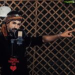 Aadhi Pinisetty Instagram - Chellaki pilla making song!!! http://youtu.be/tiq-gXTOkyE