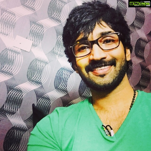 Aadhi Pinisetty Instagram - Gud day lovers...tats me d Nerd'o😎😂