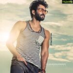 Aadhi Pinisetty Instagram – Let ur #Shine light someone today..!
#ShineOn ✨😎✨ My #Favorite shot by #VSAnandhaKrishna