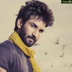 Aadhi Pinisetty Instagram – Let ur dreams flyyyyy highhhhh😉😉 Gn all!!