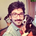 Aadhi Pinisetty Instagram - "Pelfie tym wid d 'Dog next door'...! Presentin 'HAPPYyyyyy' ;)