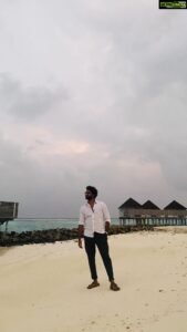 Aadhi Pinisetty Instagram - Another year of more joy and love to all of you 🤗

#2022