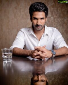 Aadhi Pinisetty Instagram - Looking at you looking at me 👀

📷 : @kiransaphotography