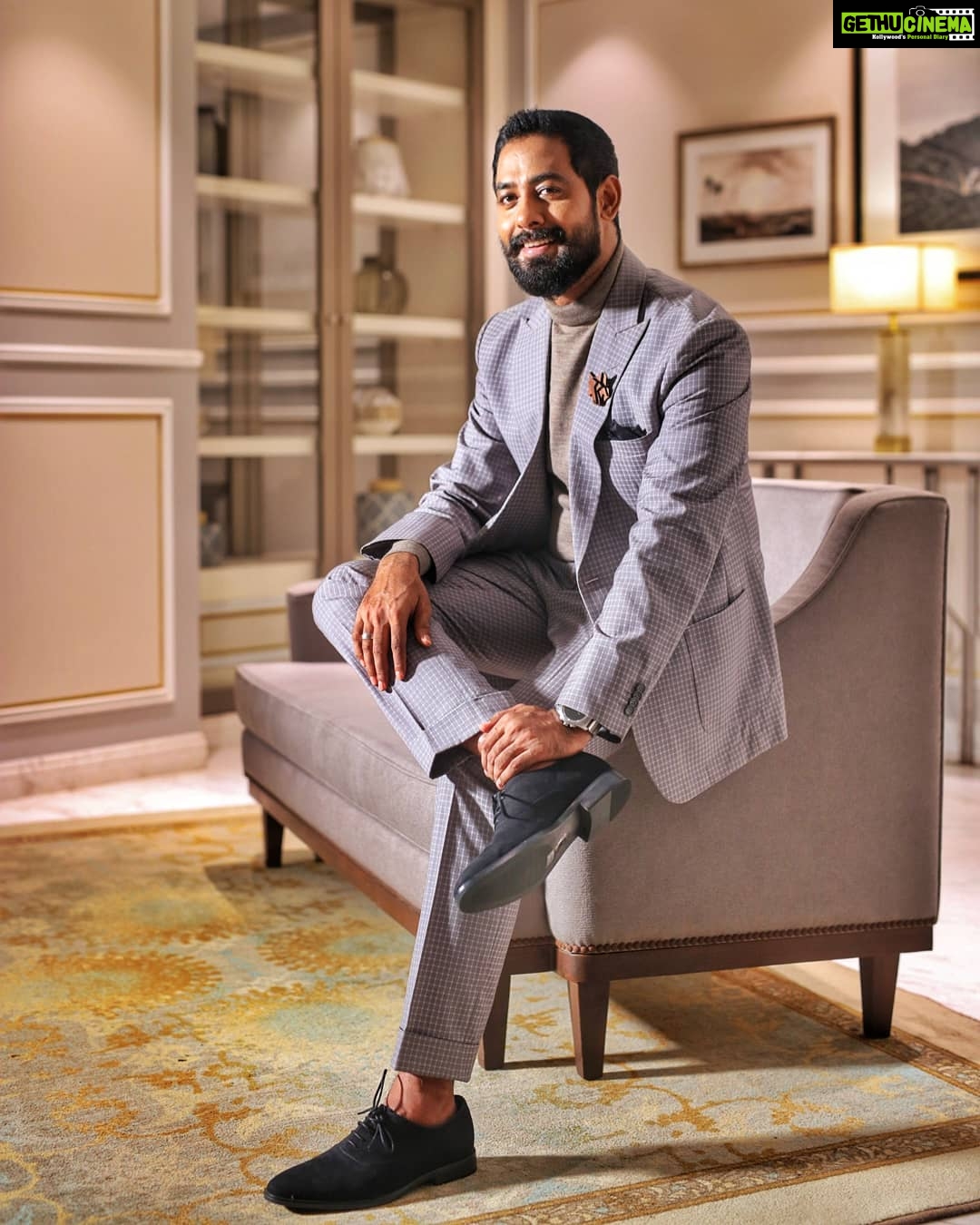Aari Instagram - Attitude is the reflection of one's soul. Director @aadhinarayan Agency: @shortfundly D.O.P: @ganeshchandhrra Styling: @subikanifabint @rafiullah78 Costumes: @zol_studio @director_rajasekarapandian Designs: @mask_guru Hair Style & Makeup : @mani_studio_lounge Hospitality: @srimathividhya Outfits : @coax_couture #AariArujunan #BigBoss4 #makkalsevagan #NewNormal