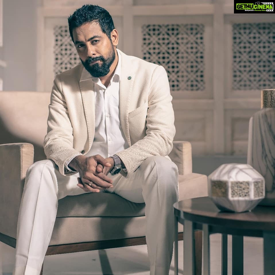 Aari Instagram - Dress Hot Stay Cool... Artist Aari ARUJUNAN, Director and Creative Director: Guru.N.Narayan (@aadhinarayan ), photography: (@ganeshchandhrra) costume Designer: (@zol_studio ) Stylist: (@rafiullah78 @subikanifabint ) Designs and Art Director: Guru, Agency: @shortfundly , location: Taj Connemera. Photoshoot : posted by admin Taj Connemara