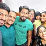 Aari Instagram - Birthday celebration with my family and friends 😍