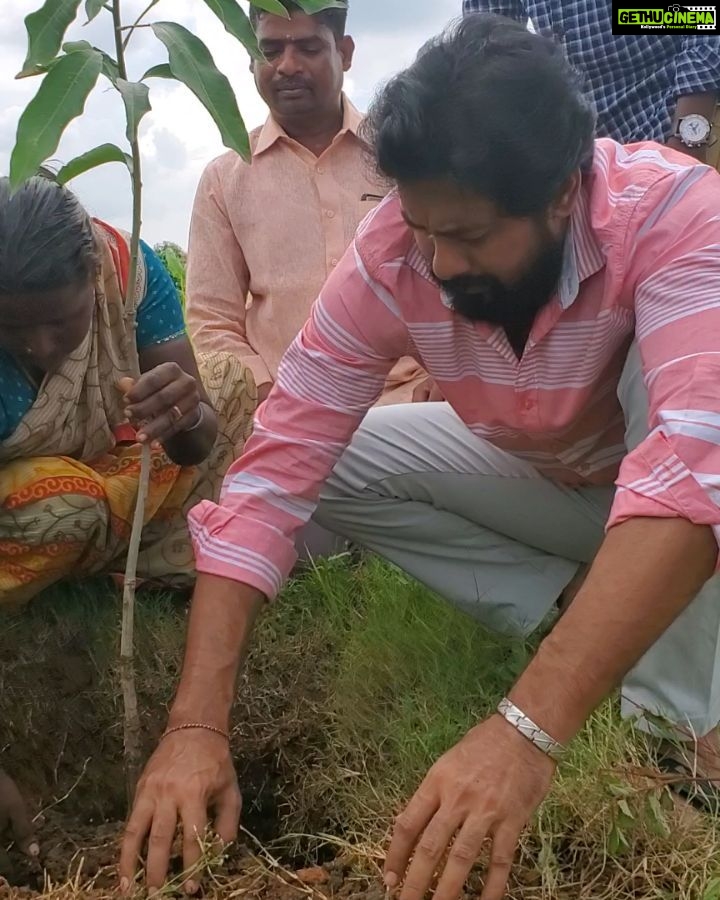 Aari Instagram - #maruvommattruvom iyarkaiyae iraivan thiruvannamalaiசெடி நடுவது மட்டும் அல்லாமல் அதற்கு தண்ணீர் ஊற்றி அதை மரமாக வளர நாள்தோறும் பராமரித்து கவனித்து கொள்வேண் என உறுதிமொழி எடுத்துக்கொள்கிறேன்... உங்களில் ஒருவன், சமூகப்பற்று உள்ளவன் நான்,