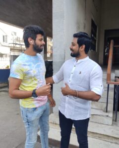 Aari Instagram - Random bump in with #Aari. It was lovely meeting you @aariarujunanactor brother 🤗 

#Varun #aariarjunan #bigbosstamil #VarunBB5 #Vijaytv #Biggboss #biggbosstamil5 #bbtamilseason5 #VijayTelevision #favcombo #joshua #varunisJoshua #actorvarun #kollywood #tamilcinema #actor #actorslife