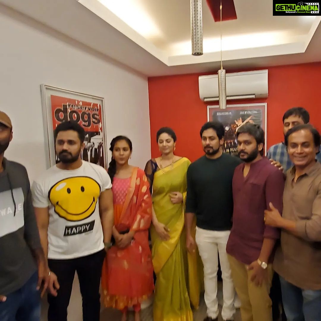 Aari Instagram - #OomaiSennaai : A neat thriller involving Politicians, Private Detectives, Rogue Cops and Criminal Gangs.. Leads #Michael and @sam.sanam.shetty have performed well.. Dir @arjunanek has effectively delivered an interesting thriller.. 👌 congrats to the entire team 💐