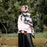 Aaron Aziz Instagram - Assalamualaikum ladies! The third colour, Blossoms! Spring Summer Camo 🖤💞 Do u already hv your FAVOURITE one? Tell Me ur favourite and tag 3 or as many frens! You will stand a chance to win your FAVOURITE piece! Insya Allah 8pm TONIGHT @diyanahalikcom www.diyanahalik.com May Allah swt ease eveything for our launch later Ameen! Exciterdddd