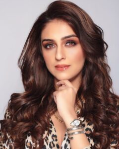 Aarti Chhabria Instagram - “Everything is within your power,
and your power is within you.”
Janice Trachtman 
.
.
.
.
.
.
.
#quotes #powergirl #womanpower #nofear #girlpower #closeup #poser #leopardprint #aartichabria #curls #softcurls #ootd