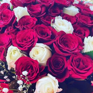 Aarti Chhabria Instagram - Happy Valentine’s Day  @vish_beedassy ❤️