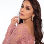 Aarti Chhabria Instagram - So uncanny that I grew up watching @madhuridixitnene and her expressions, her nuances, her smile, her grace, her dance moves, made an impact on me like no other actor has ever been able to make ❤️❤️ and then I’m checking out my latest photoshoot and I’m looking at this picture and thinking… Wow! This is sooooooo Madhuri ❤️❤️ #fangirl #madhuridixit #diltopagalhai #yashrajfilms #aartichabria @madhuridixitnene if you’re seeing this, please know I absolutely love you! 💗🙏 #pinklacegown