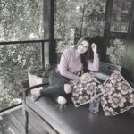 Aarti Chhabria Instagram - Just sending you some smiles today. Whatever it is you’re struggling with, may it get easier.. and may you achieve what you are seeking! #positivevibes #nature #smiling #aartichabria #pose #cushion #interiordesign #exteriordesign #outdoorliving #outdoordecor #love #sweater #desaturated #photography #blackandwhite