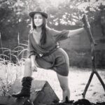 Aarti Chhabria Instagram - 😁😁 🖤🖤🤍🤍#blackandwhitephotography #cowgirl #cowgirlstyle #mexicangirl🇲🇽 #hat #mexicanhat #aartichabria #rugged #photography #poser