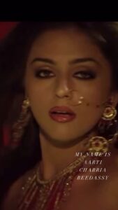 Aarti Chhabria Instagram - Trending Reels got me! 🎊😂 🥳 #thatsnotmyname #mynameedit #reels #aartichabria #montages #instareels #dance #bollywood #trending #trendingreels #trendingnow #trendingnews
