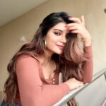 Aathmika Instagram – Sending some love to all my loves who showered love for #mayakirriye 🥰

Happy weekend makkale!!! 🐣