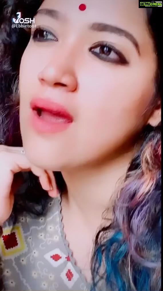 Abhirami Suresh Instagram - It is awareness of both our shared pain and our longing for happiness that links us to other people and helps us to turn toward them with compassion... :) @joshapp.malayalam @intermentalist P.S - don’t know why, but, I thought this scene deserved this long a caption! Good day!