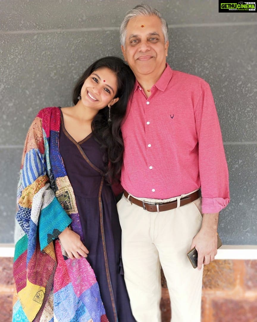 Aditi Balan Instagram - Appa ponnu. :) ❤ @balan391