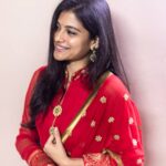 Aditi Balan Instagram – இனிய பொங்கல் நல்வாழ்த்துக்கள்🌾🌾 Styled by @kavyasriraam for Sun Kudumbam award show. :) Pic @harini_sarathy