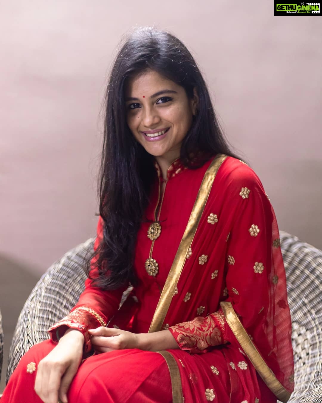 Actress Aditi Balan HD Photos and Wallpapers November 2020 - Gethu Cinema