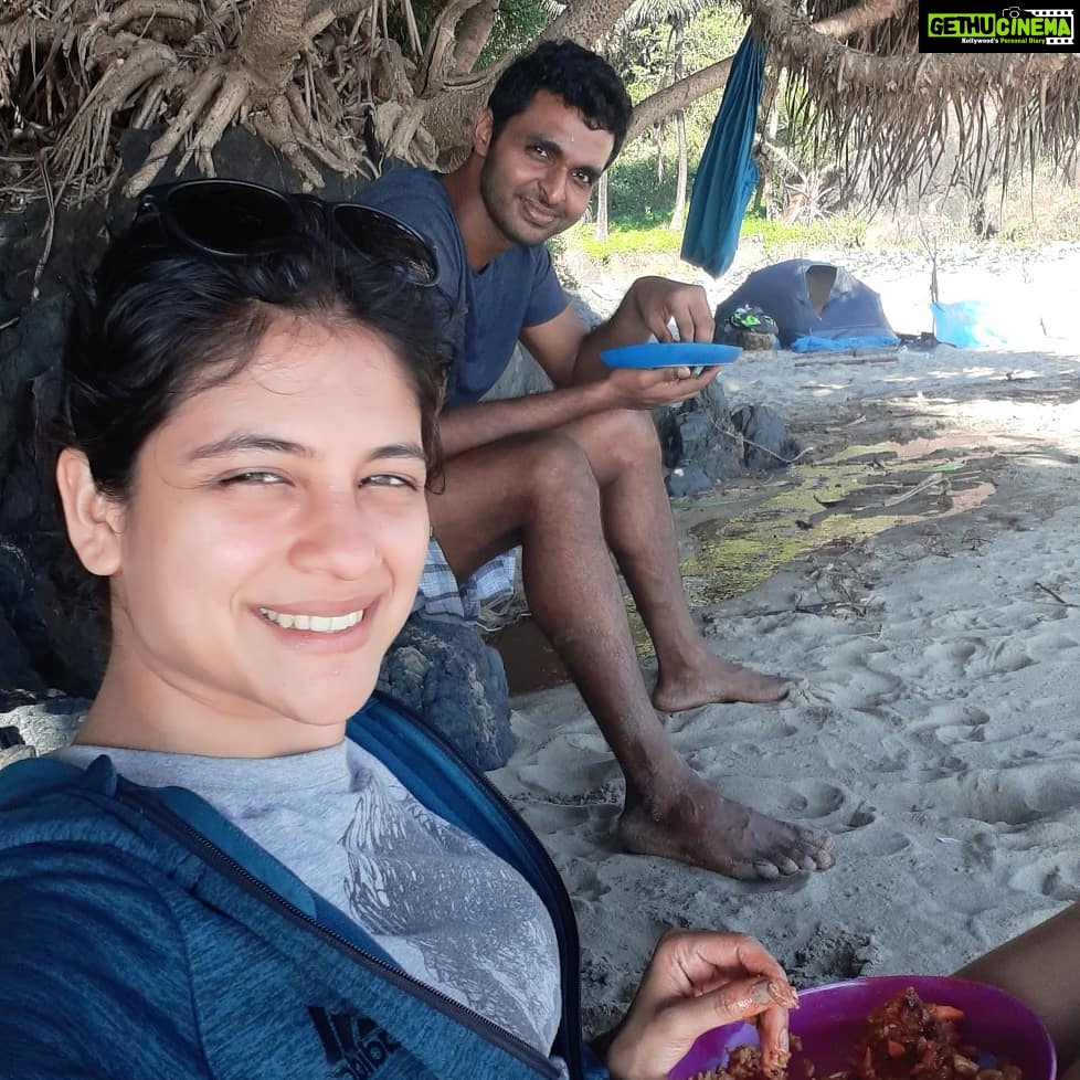 Aditi Balan Instagram - Somewhere in the middle of nowhere. Ended the decade in the most peaceful way. 🌼🌼🌼🌼🌼🌼🌼🌼🌼🌼🌼