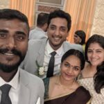 Aditi Balan Instagram - Kochin has become a wedding destination. Thanks to all my old friends getting married I get to spend time with some of my favs. Wristopher lolan's wedding weekend. :) Also fans please spare my friends who I tag ,they have a life. @tanyajoseph06 @suhailjoseph Earrings : @ishhaara Blouse : @studiobhang