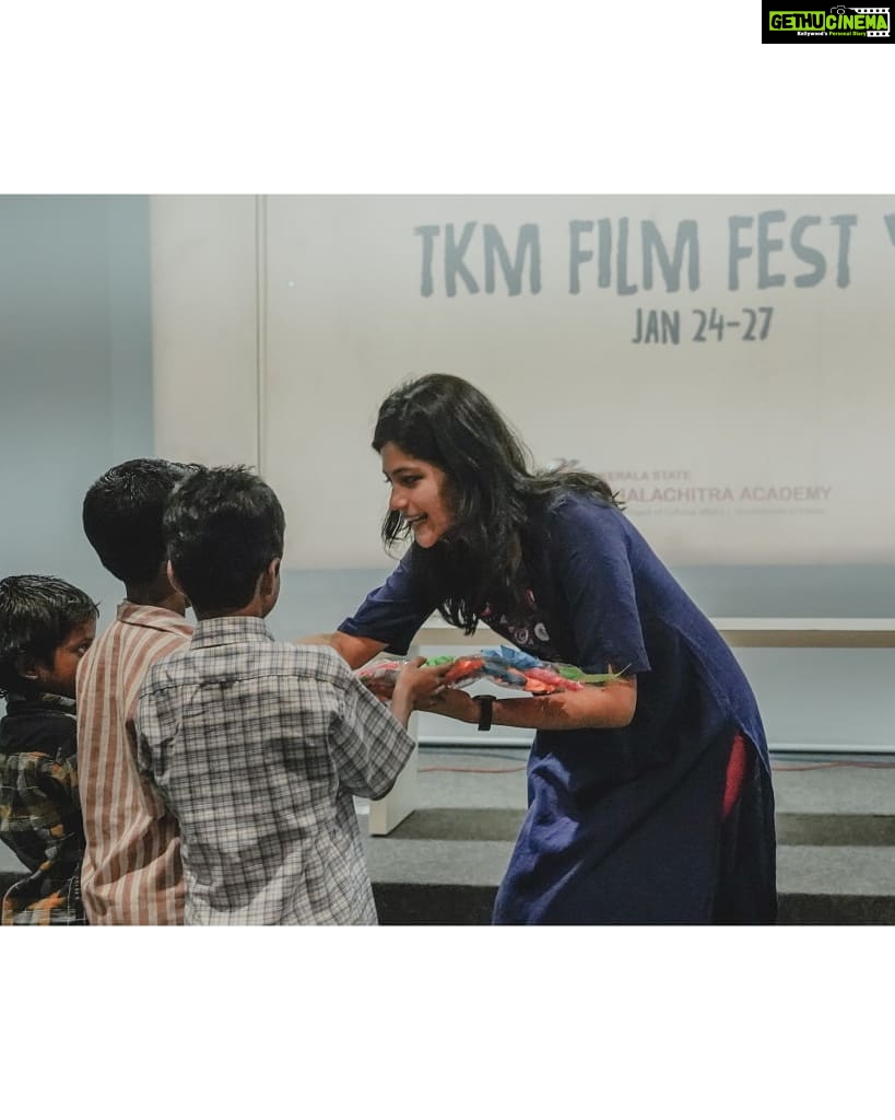 Aditi Balan Instagram - 'The Lion King' special screening for the kids from Bala Bhavan. And then Cuteness overloaded with those kids singing eea ooa aruvi, my heart just melted. :) @technos_tkmce @tkmce_kollam thank you !!!