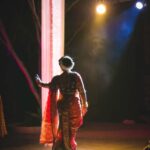 Aditi Balan Instagram - Look at those happy faces witnessing an amazing performance by Lavani women of Maharashtra. Sangeeth Bari at @playadishakti Missing the festival craziness !! Pics @the.wildvind