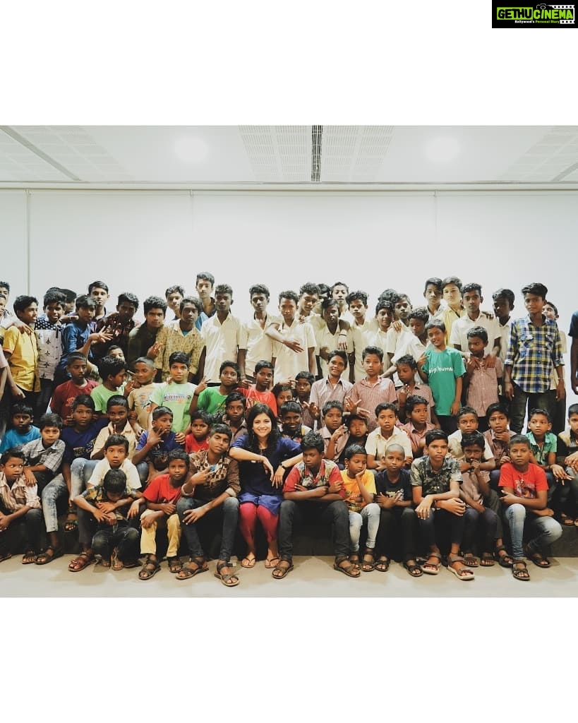 Aditi Balan Instagram - 'The Lion King' special screening for the kids from Bala Bhavan. And then Cuteness overloaded with those kids singing eea ooa aruvi, my heart just melted. :) @technos_tkmce @tkmce_kollam thank you !!!