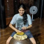 Aditi Balan Instagram - Life is all about timing. :p Learning rhythm on this new instrument called Mizhavu.
