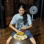 Aditi Balan Instagram – Life is all about timing. :p Learning rhythm on this new instrument called Mizhavu.