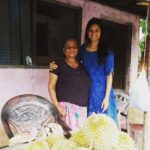 Aditi Balan Instagram - Durian ❤️. The best part about travel is the people you come across in that travel. This kind hearted lady was the best person to talk to and she actually thought I looked like a Sri Lankan. :) :P #instatravel #durian #SriLanka #travelgram #humansofsrilanka #peoplelover