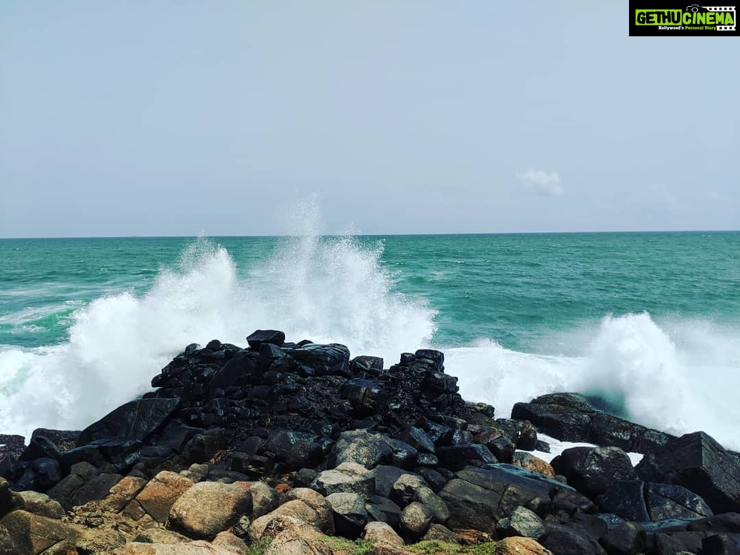 Aditi Balan Instagram - Perfect Sunday at Mirissa beach in Sri Lanka. Mirissa, Sri Lanka