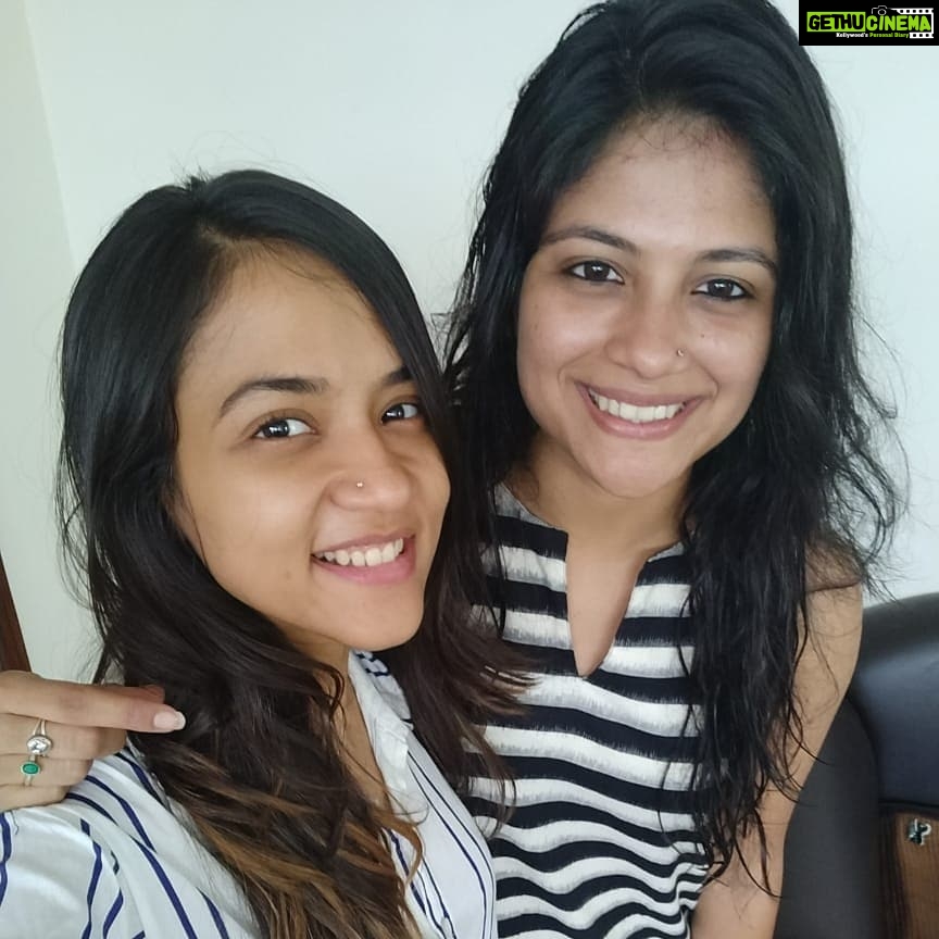 Aditi Balan Instagram - Veena. You azhagi . Thank you for letting us stay at your place with very little notice. :) We should definitely hang out more in Chennai :* #oldfriend #tuitionbuddies #delhi #hauzkhas #pixelteam #friends #azhagi #catchingupwithfriends New Delhi