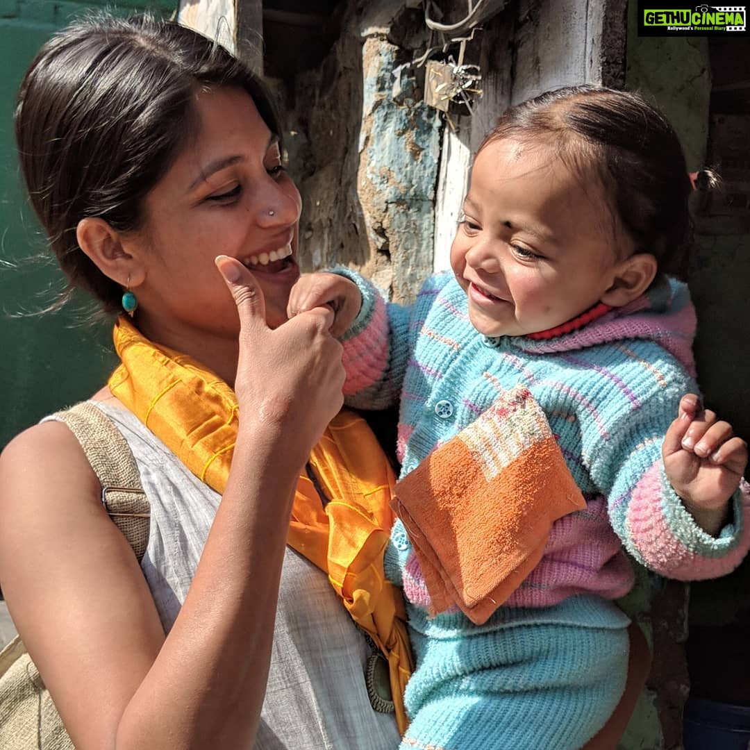Aditi Balan Instagram - KIDS = HAPPINESS Kalpa , Himachal Pradesh. PC : @vidhyavijay #vacation #kids #happiness #pixelteam #kalpa #hills #mountainmadness #magic #rosiecheeks #natureandkids Kalpa, Himachal Pradesh