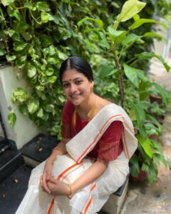 Aditi Balan Instagram - സ്നേഹം നിറഞ്ഞ തിരുവോണ ആശംസകൾ!