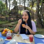 Ahana Kumar Instagram - My idea of a PERFECT Morning ♥️ #BreakfastUnderTheTrees 🐣 @windermereretreats you have my whole heart. I will keep coming back , again and again , every-time I want to dive into some beautiful old world charm filled with star-fields , bird chirps , quaint corners , amaze food , sunrises , sunsets and happiness ✨ Windermere Retreats