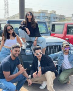 Aindrita Ray Instagram - Beauty with the Beasts!

@mahindrathar 
#ExploreTheImpossible
#MahindraThar
#TharFilmChallenge
@mansworldindia