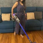 Aishwarya Rajesh Instagram - You powerful little thing Dyson V11 😍 Proud of taking up the Dyson Dust Challenge, but not proud of the Dust that it managed to collect from my house🙈 I really thought my house was “CLEAN” until now.. this was a much needed reality check, I guess you should try it too 😅 @dyson_india #DysonDustChallenge#DysonIndia#DysonHome#DysonV11#gifted