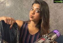 Aishwarya Rajesh Instagram - You powerful little thing Dyson V11 😍 Proud of taking up the Dyson Dust Challenge, but not proud of the Dust that it managed to collect from my house🙈 I really thought my house was “CLEAN” until now.. this was a much needed reality check, I guess you should try it too 😅 @dyson_india #DysonDustChallenge#DysonIndia#DysonHome#DysonV11#gifted