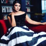 Aishwarya Rajesh Instagram - Here are some lovely, aesthetically shot pics!! These were shot well before the lockdown! Loved doing this shoot! styled @chaitanyarao_official makeup #Anand Hairstyle @sharmilahairstylist Photography @johan_sathyadas location @synckofficial