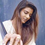 Aishwarya Rajesh Instagram – captured @johan_sathyadas … #candid #Mottamadishoot.. Makeup&hair @prakatwork