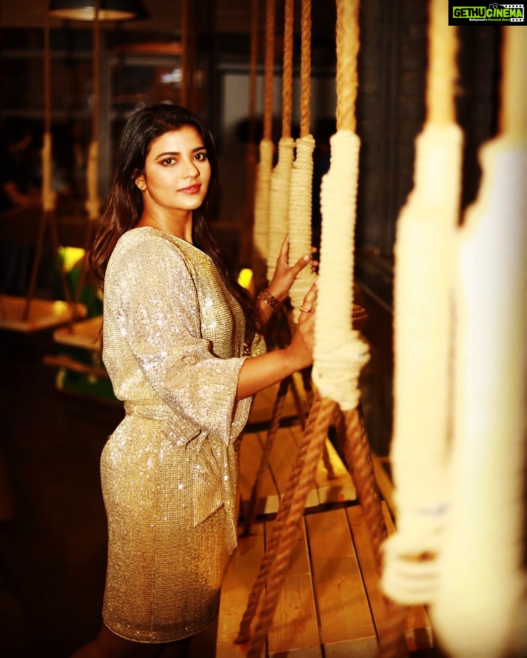 Aishwarya Rajesh Instagram - Let’s shine brighter n brighter n spread d sparkle... clicked @johan_sathyadas ❤️